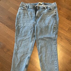 Curve Love Ultra High Rise Ankle Straight Jean size 35
